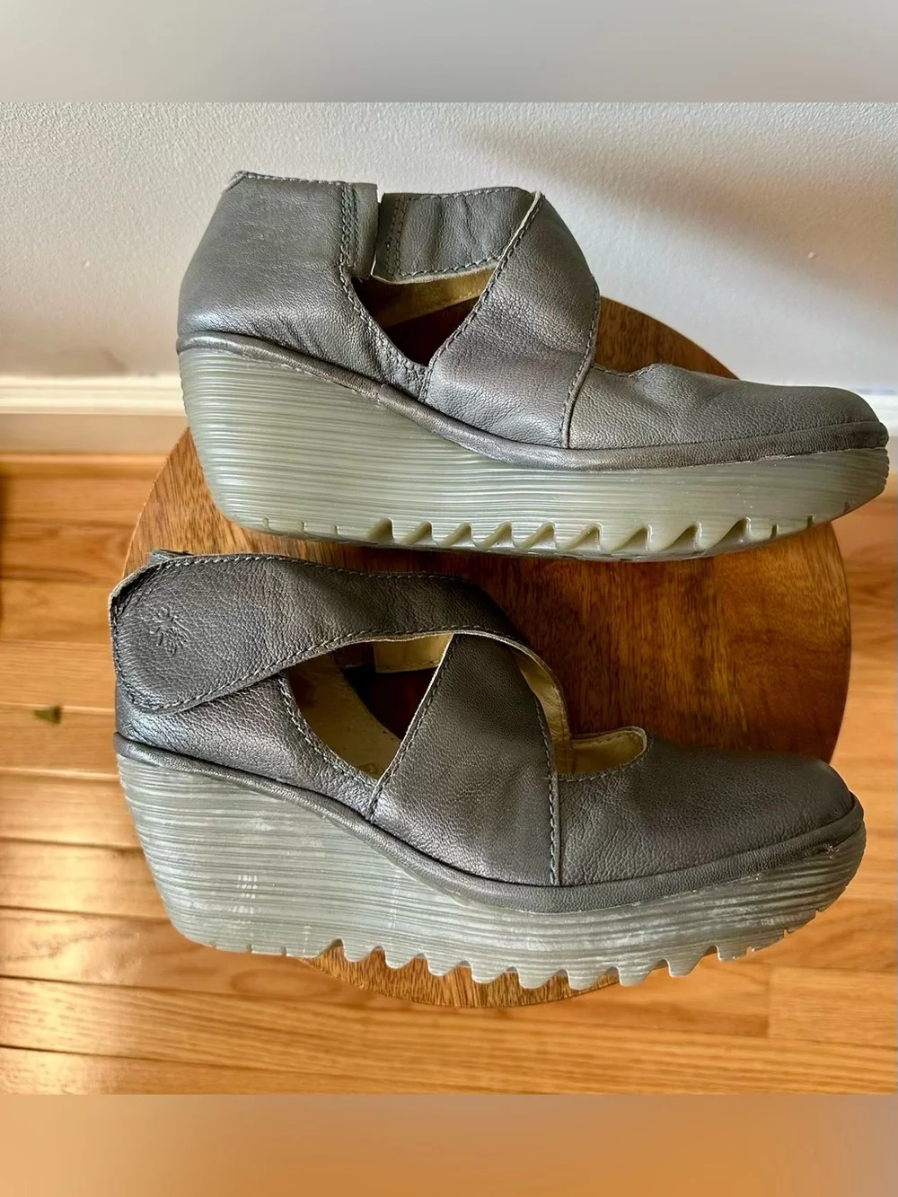 FLY London Yogo crossover Gray Leather Mary Jane Slip-On Wedge Shoes size 8.5